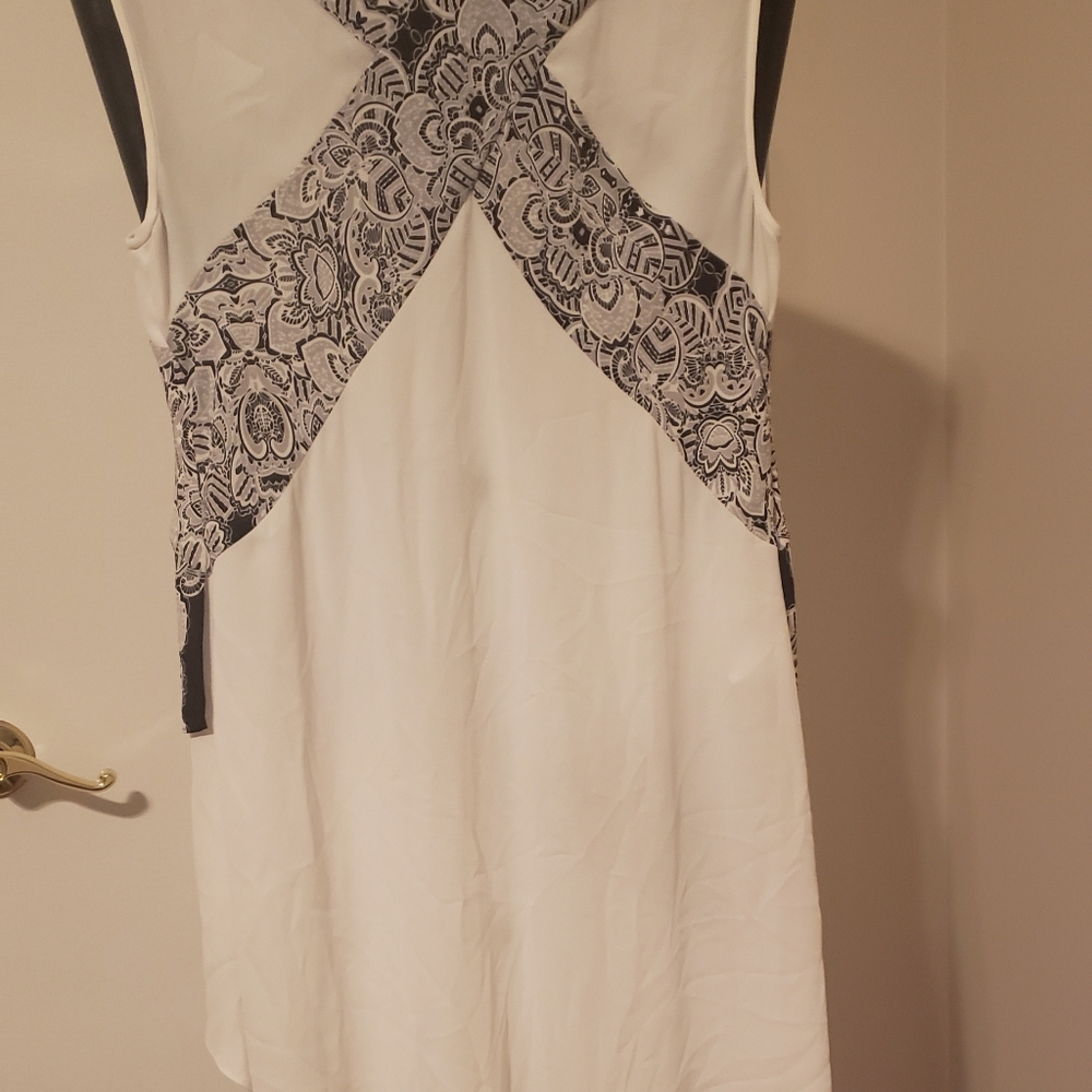 BCBG Top - Picture 2 of 3